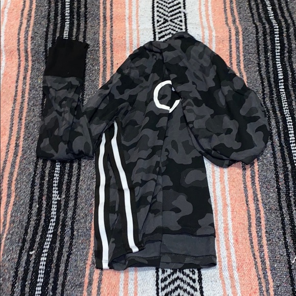 Light weight sweatshirt - Picture 2 of 2